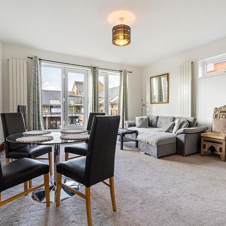 Modern 2 Bedroom Apartment In Mitcham, London Esterno foto