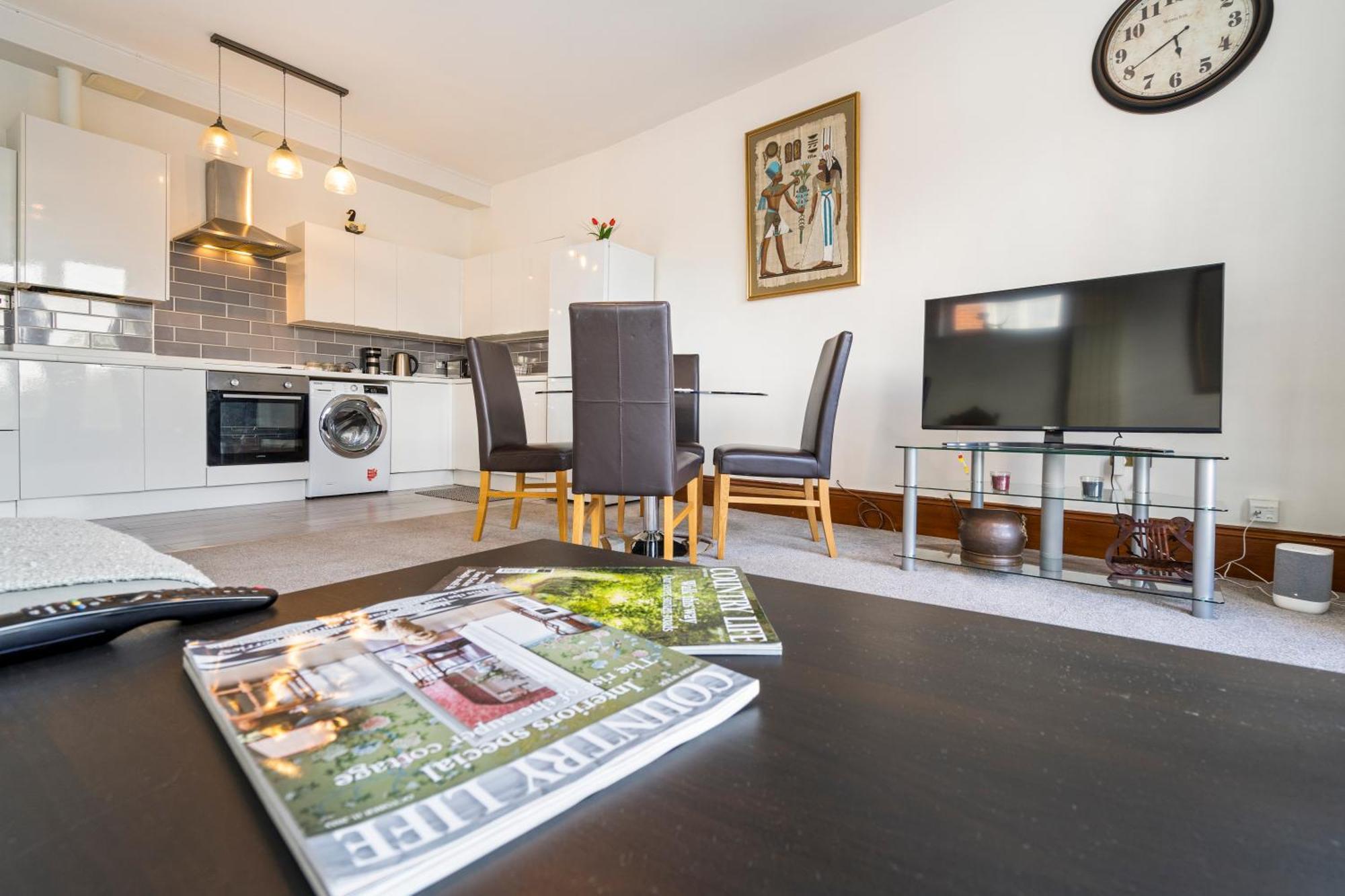 Modern 2 Bedroom Apartment In Mitcham, London Esterno foto